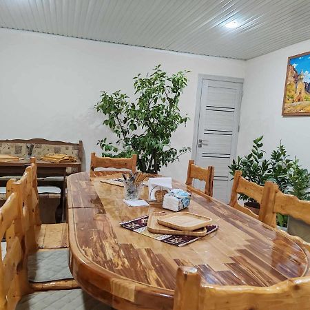 Sun House Hotel Yeghegnadzor Eksteriør billede