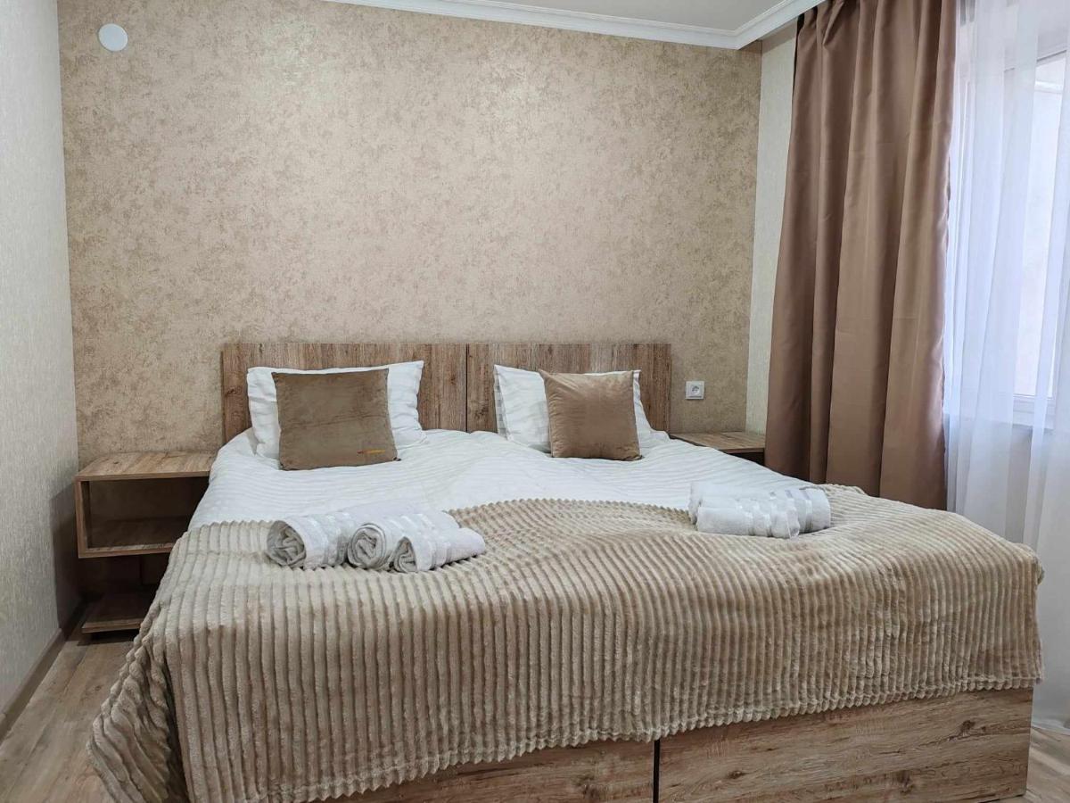 Sun House Hotel Yeghegnadzor Eksteriør billede