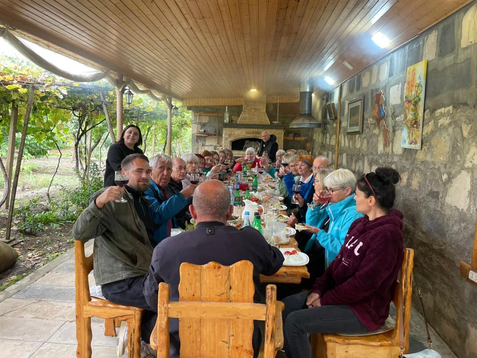 Sun House Hotel Yeghegnadzor Eksteriør billede
